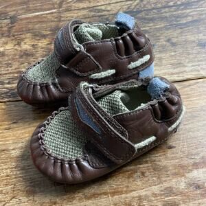Robeez Brown leather loafers first kicks 3-6 mo